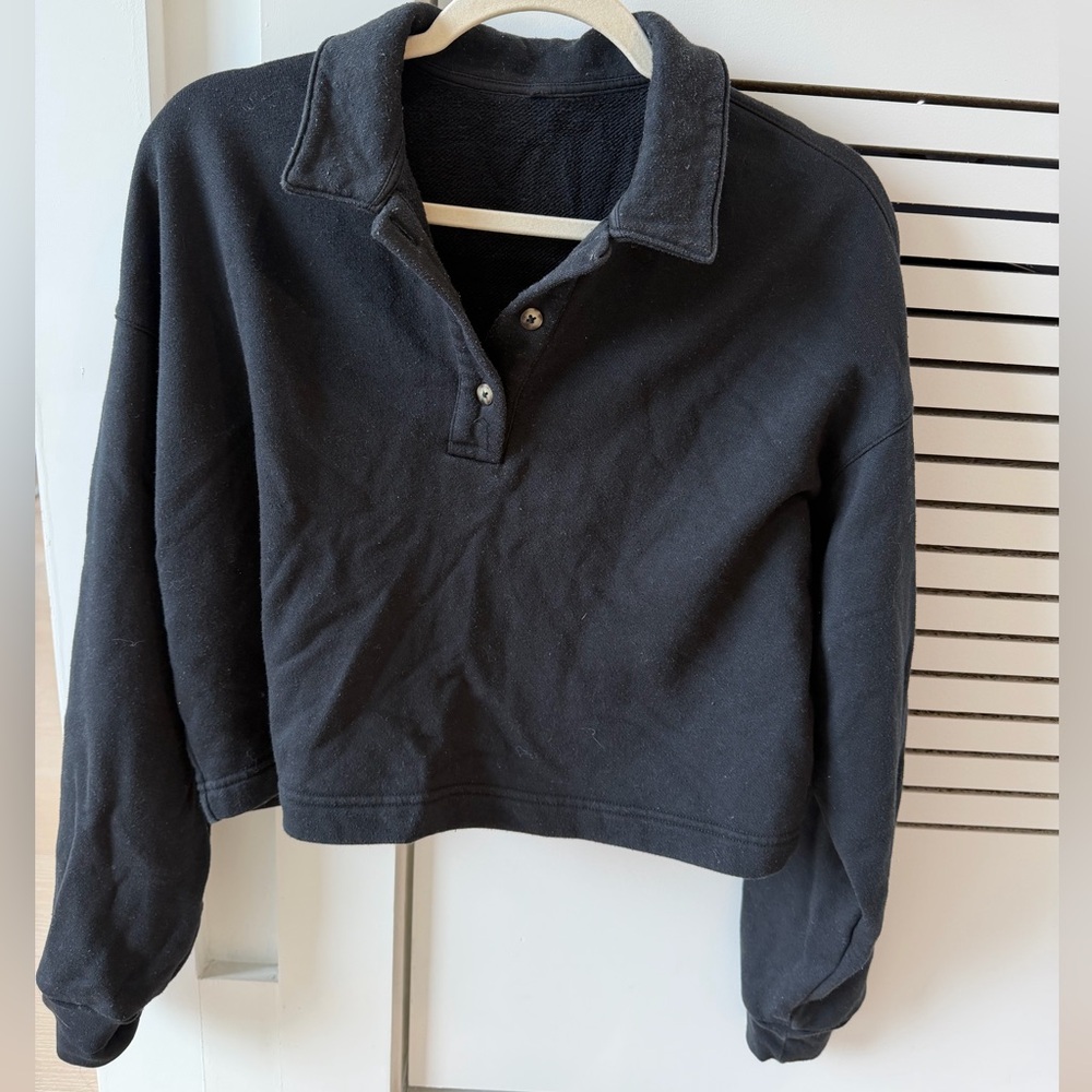 Alo Yoga Black Cropped Collared Pullover Sweatshirt | Cozy Lounge Athleisure